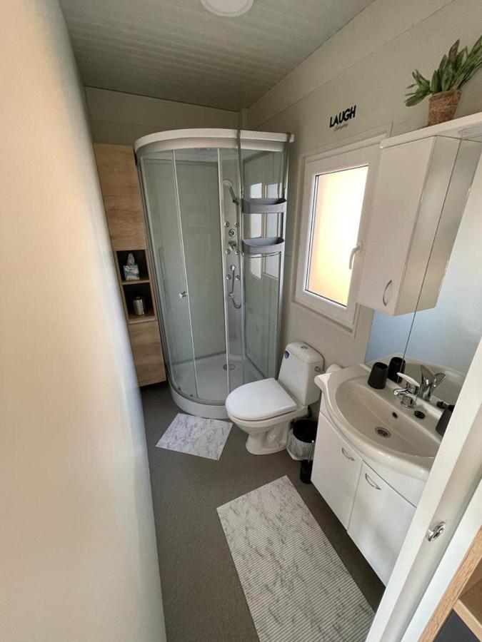 H&S Mobile Home Privlaka  Exteriör bild